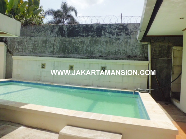 HR354 House for rent at taman patra kuningan