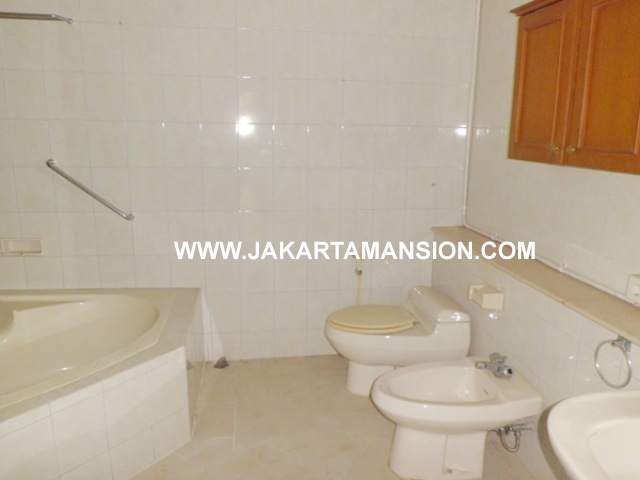 HR356 House for rent at Pondok Indah