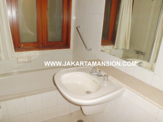 HR356 House for rent at Pondok Indah