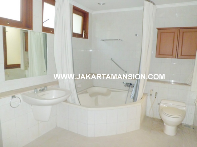 HR356 House for rent at Pondok Indah