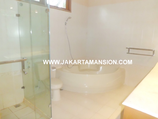 HR358 House for rent at kemang 