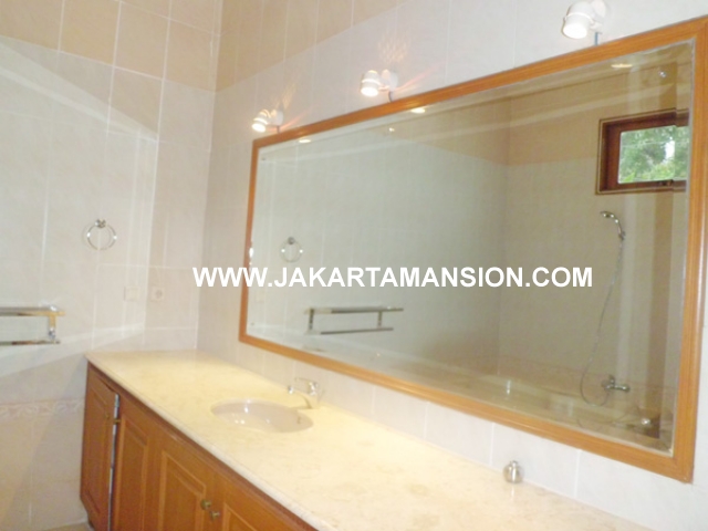 HR358 House for rent at kemang 