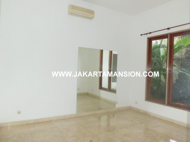 HR358 House for rent at kemang 