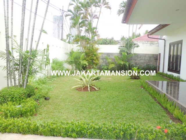 HR360 House for rent at kemang 