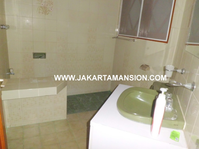 HR361 House for rent at Pondok Indah