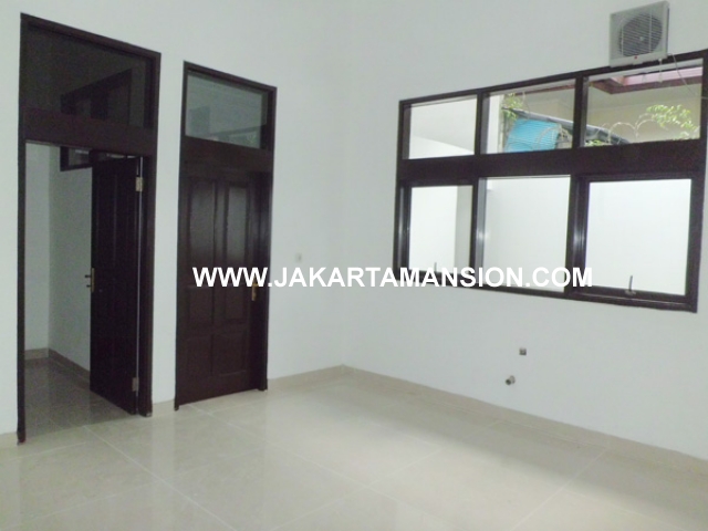363 House for rent at taman patra kuningan