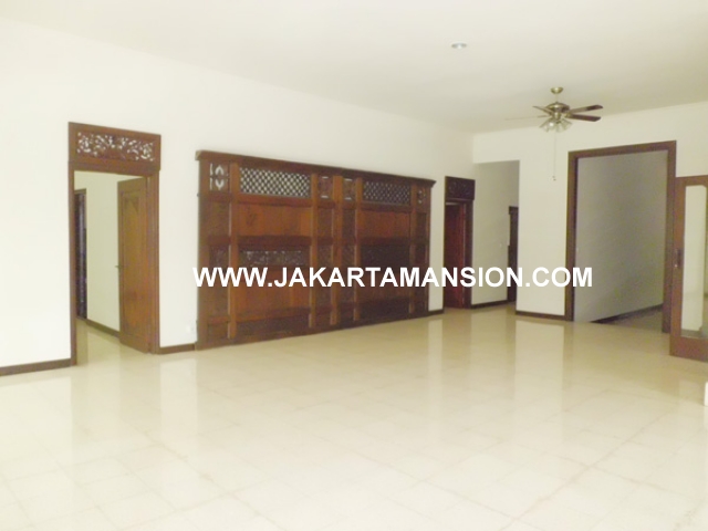 HR364 House for rent at kemang 
