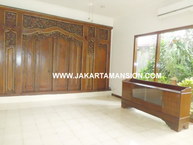 HR364 House for rent at kemang 