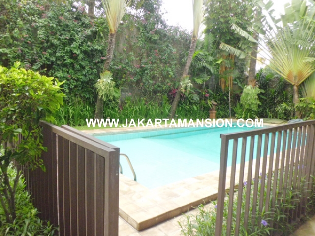 HR364 House for rent at kemang 