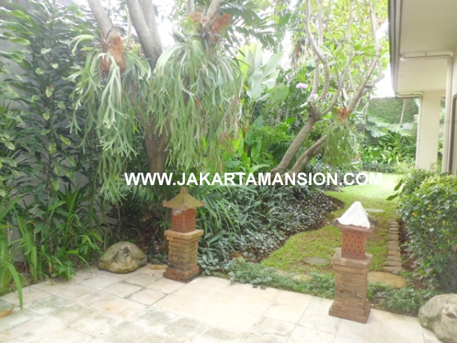 HR364 House for rent at kemang 