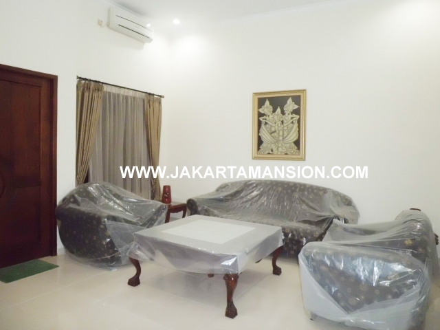 HR366 House for rent at senopati