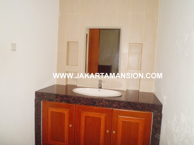 HR366 House for rent at senopati