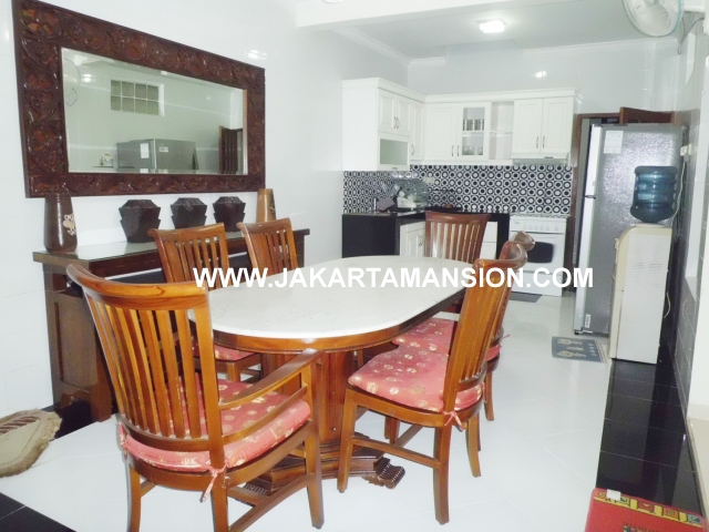 HR366 House for rent at senopati