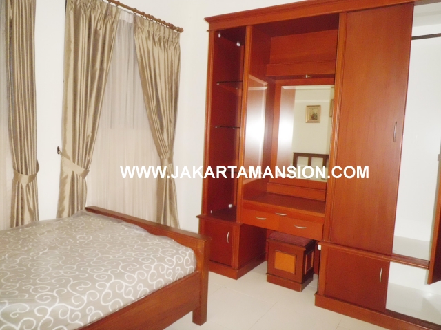 HR366 House for rent at senopati