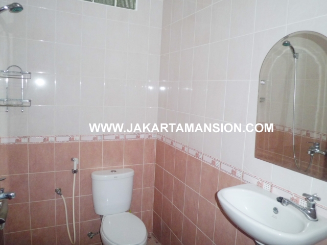 HR366 House for rent at senopati