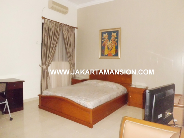 HR366 House for rent at senopati