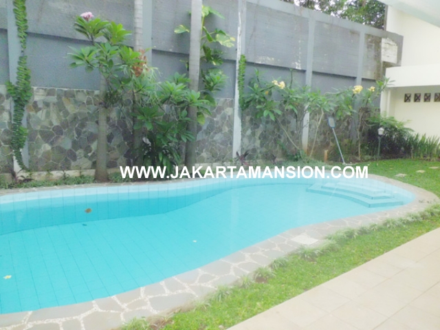 HR369 House for rent at patra kuningan