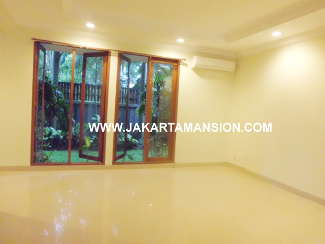 HR369 House for rent at patra kuningan