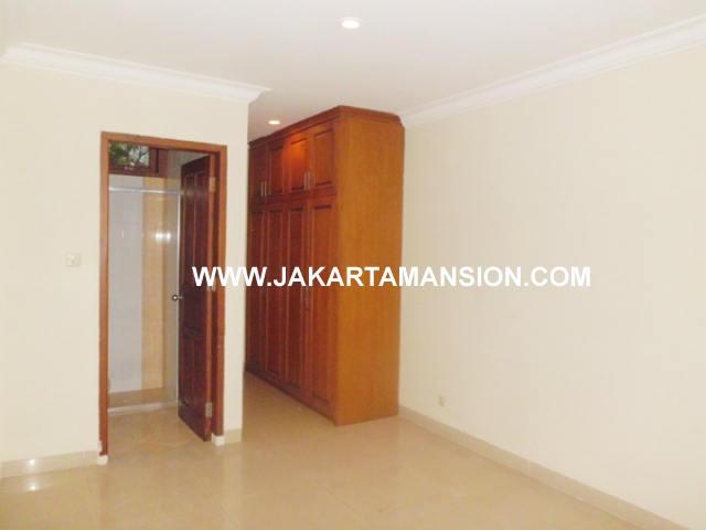 HR369 House for rent at patra kuningan
