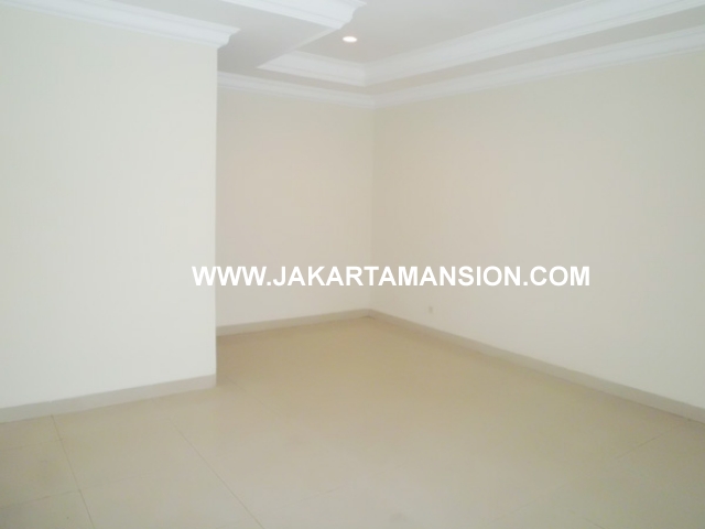 HR369 House for rent at patra kuningan