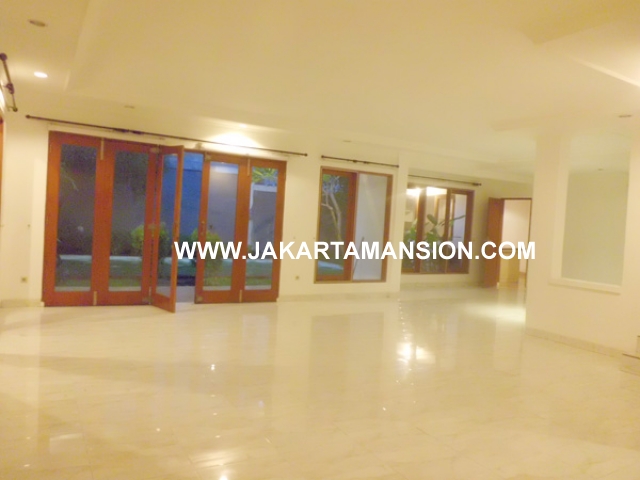 HR370 House for rent at patra kuningan