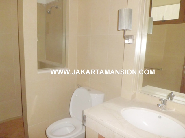 HR372 House for rent at Pondok Indah