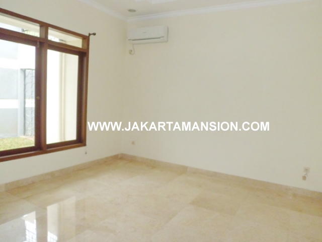 HR376 House for rent at kemang 