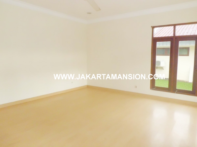 HR376 House for rent at kemang 
