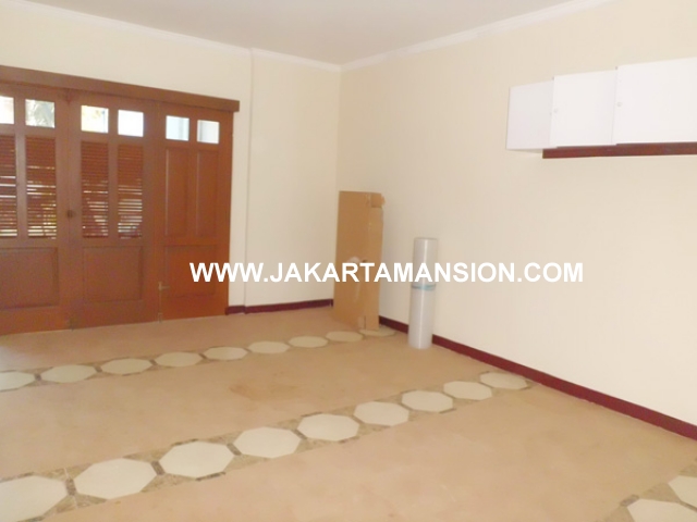 HR376 House for rent at kemang 
