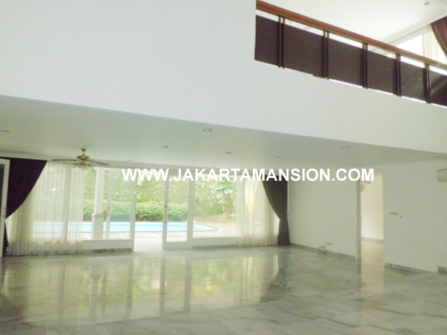 HR377 House for rent at Senayan Kebayoran Baru