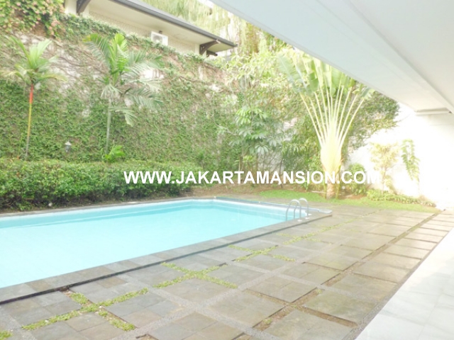 HR377 House for rent at Senayan Kebayoran Baru