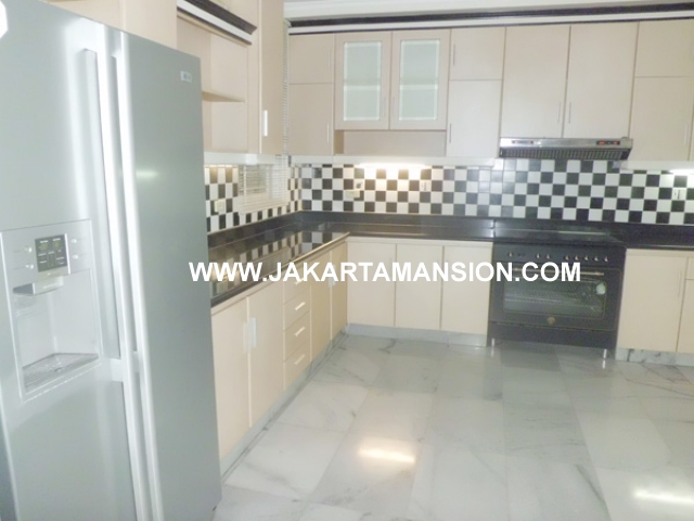 HR377 House for rent at Senayan Kebayoran Baru