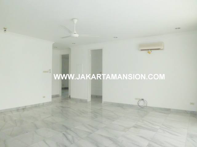HR377 House for rent at Senayan Kebayoran Baru