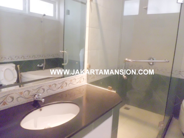 HR377 House for rent at Senayan Kebayoran Baru