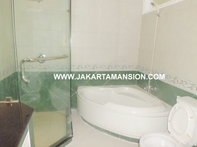 HR377 House for rent at Senayan Kebayoran Baru