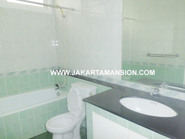 HR377 House for rent at Senayan Kebayoran Baru