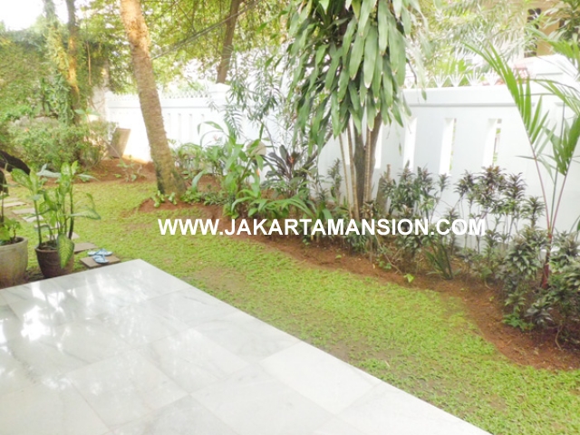 HR377 House for rent at Senayan Kebayoran Baru