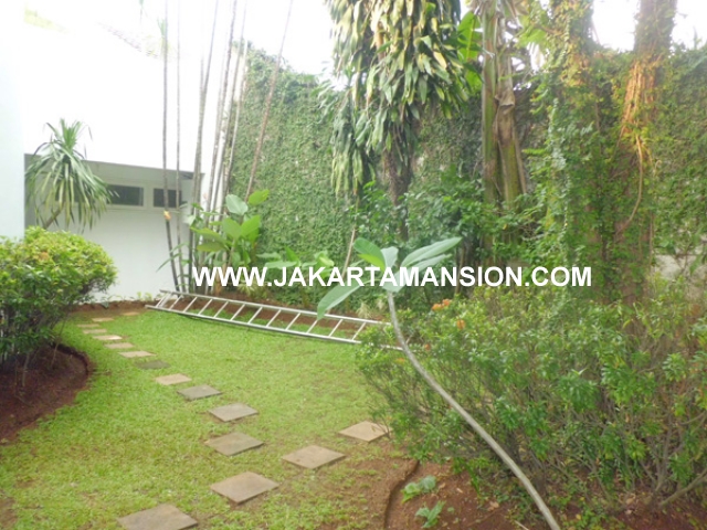 HR377 House for rent at Senayan Kebayoran Baru
