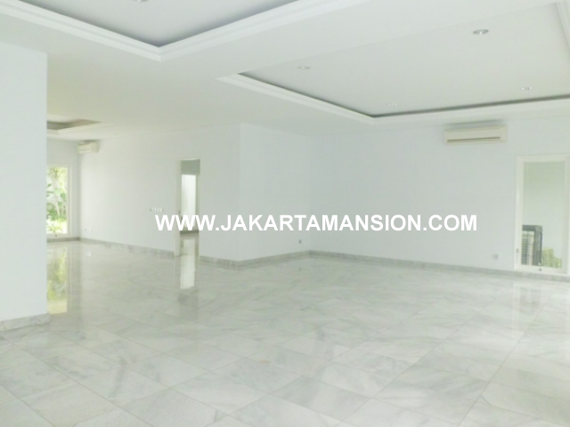 HR378 House for rent at Senayan Kebayoran Baru