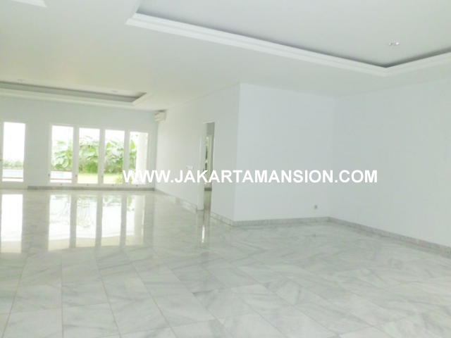 HR378 House for rent at Senayan Kebayoran Baru