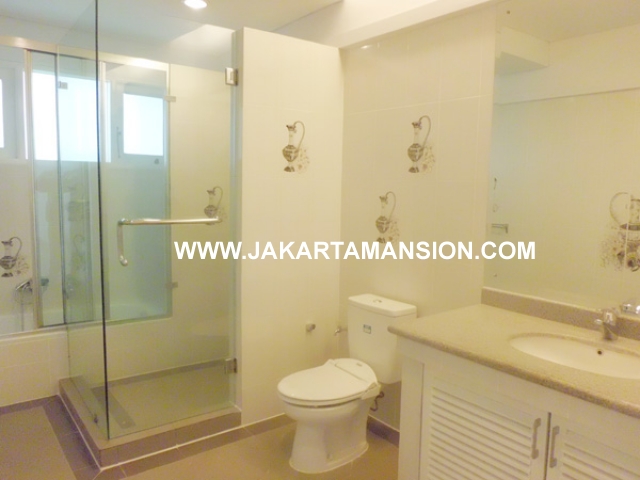 HR378 House for rent at Senayan Kebayoran Baru