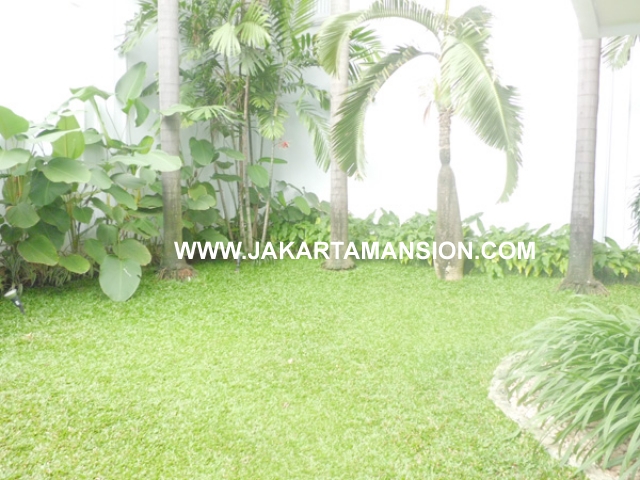 HR378 House for rent at Senayan Kebayoran Baru