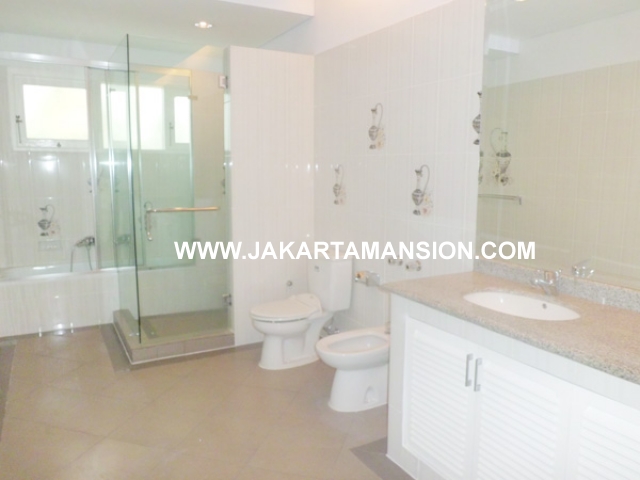HR378 House for rent at Senayan Kebayoran Baru