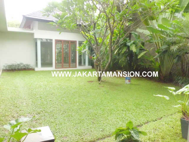 HR379 House for rent at kemang 
