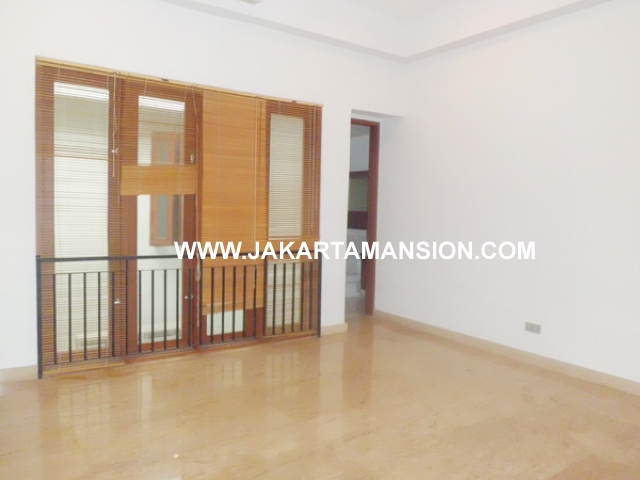 HR379 House for rent at kemang 