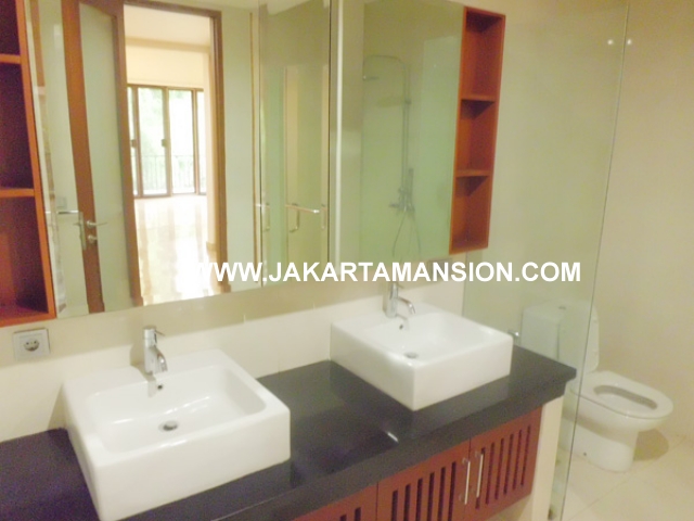 HR379 House for rent at kemang 