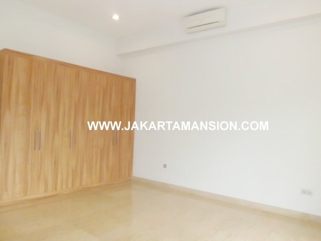 HR379 House for rent at kemang 