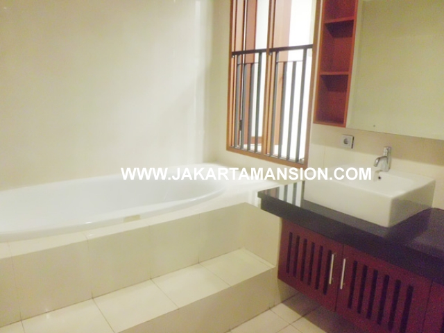 HR379 House for rent at kemang 