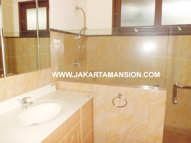 HR380 House for rent at kemang 