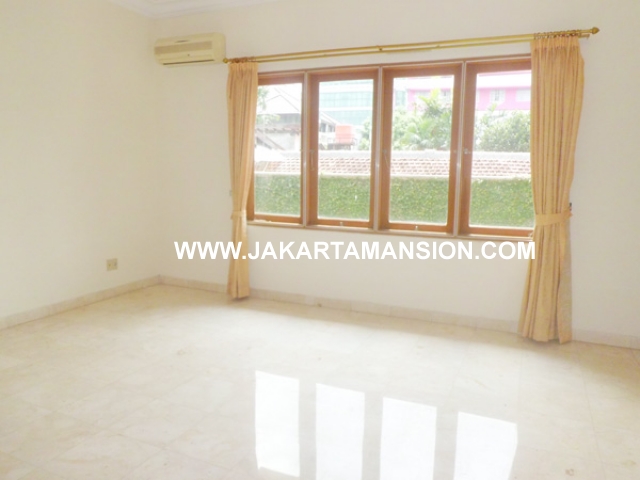 HR381 House for rent at kemang 